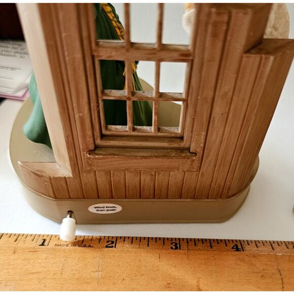 HALLMARK 2007 SCARLETT And RHETT Gone With The Wind He Talks She Twirls - Picture 8 of 8